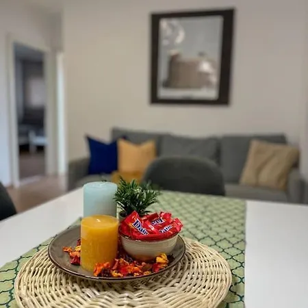 Modernes Mit Balkon, Parkplatz Und Smart Tv Bis Zu 10 Personen Weinstadt