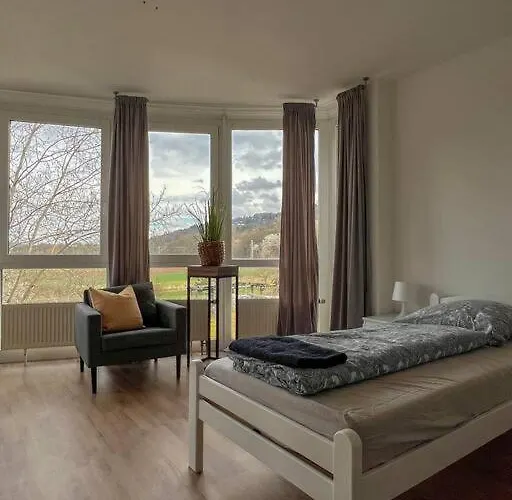 Modernes Mit Balkon, Parkplatz Und Smart Tv Bis Zu 10 Personen דירה ויינשטאדט